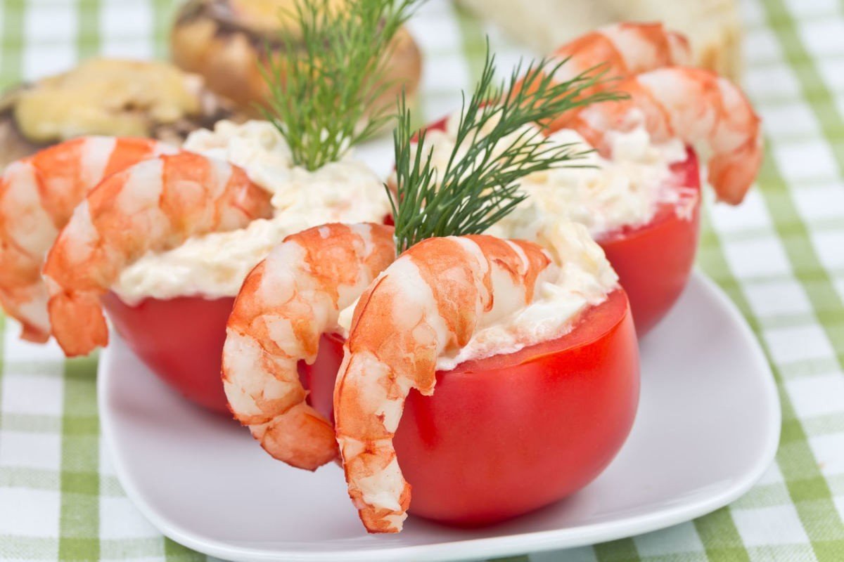 Помидоры черри фаршированные креветками