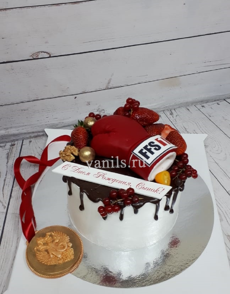 Пирожные в коробке