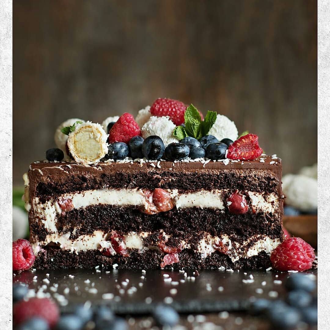 Торт черный лес классический с вишней рецепт. Шварцвальдский вишневый торт черный лес. Торт "чёрный лес" (Black Forest Cake). Торт черный лес Шварцвальдский торт. Торт Шварцвальд классический.