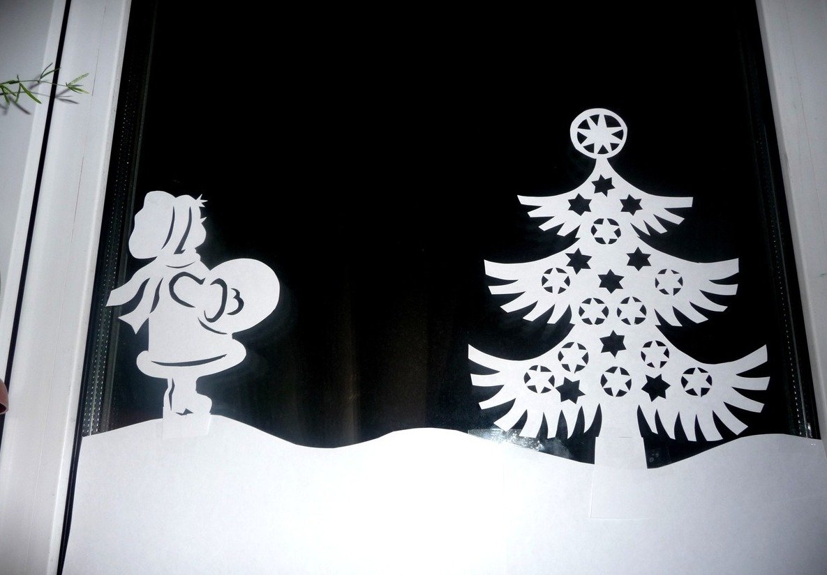 Украшение окон к новому году