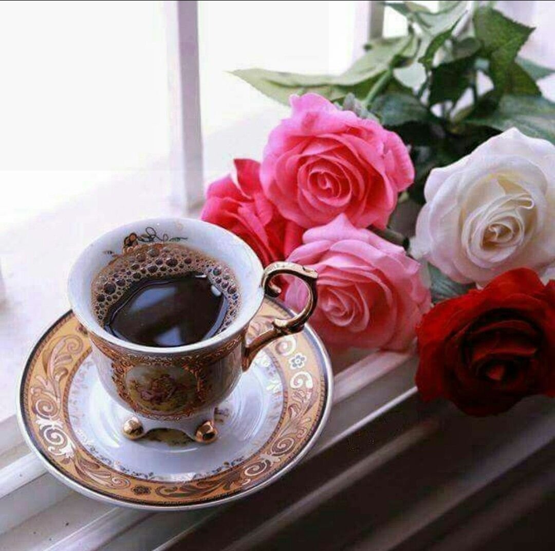 Угощайтесь тортиком