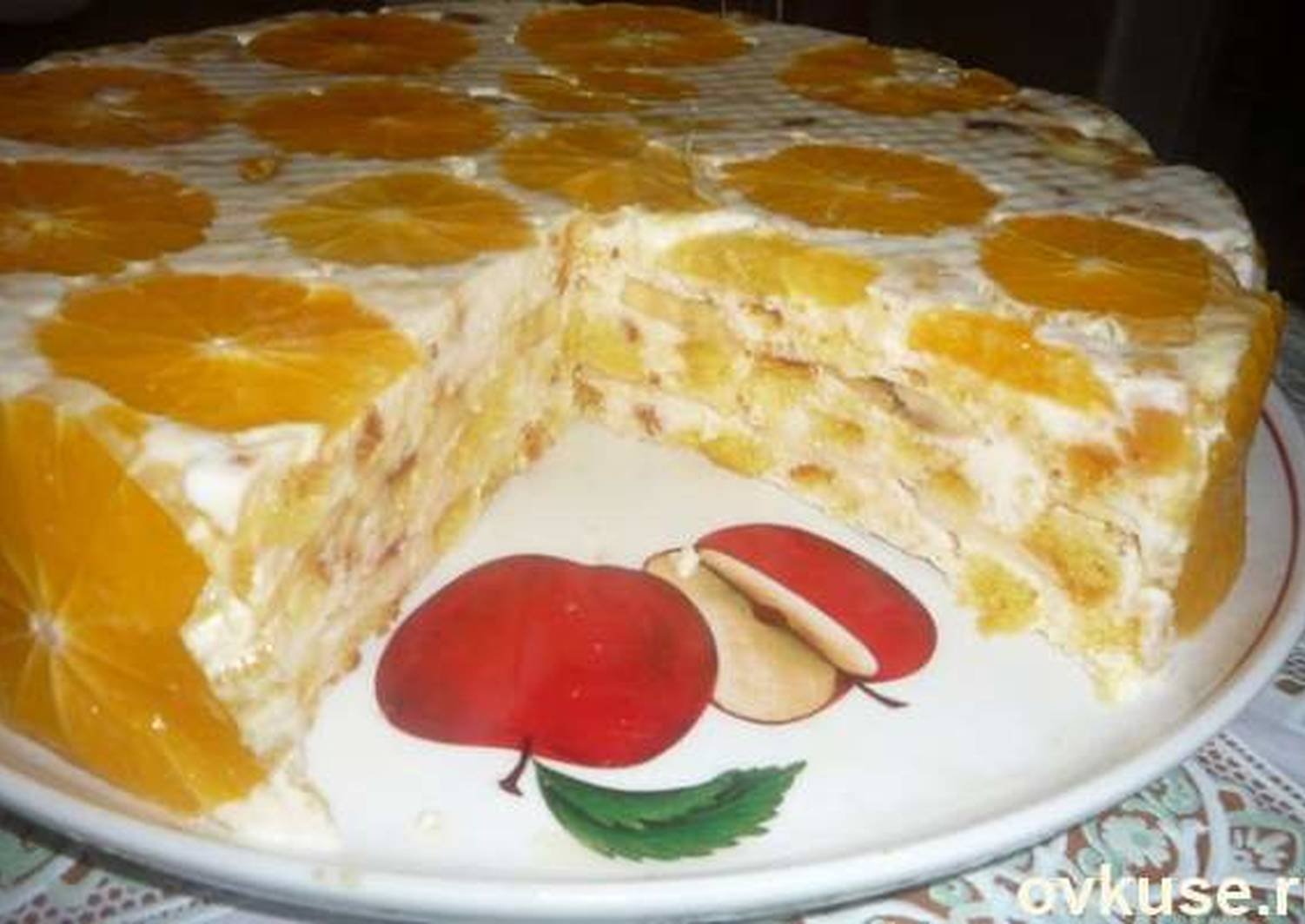 Бисквит фрукты сметана. ЖЕЛЕЙНЫЙ торт Высоцкая. Фруктовый торт. Фруктовый торт без выпечки. Торт из фруктов без выпечки.