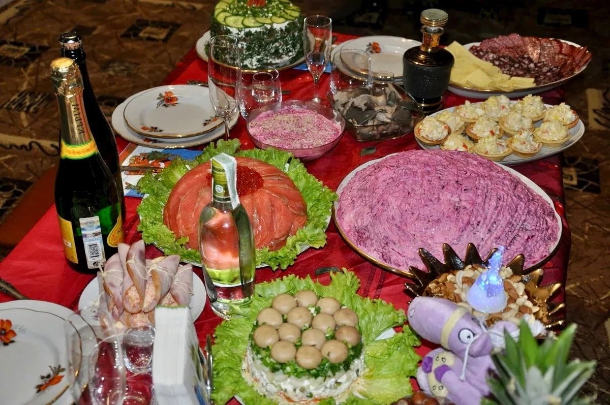 Советский новый год застолье