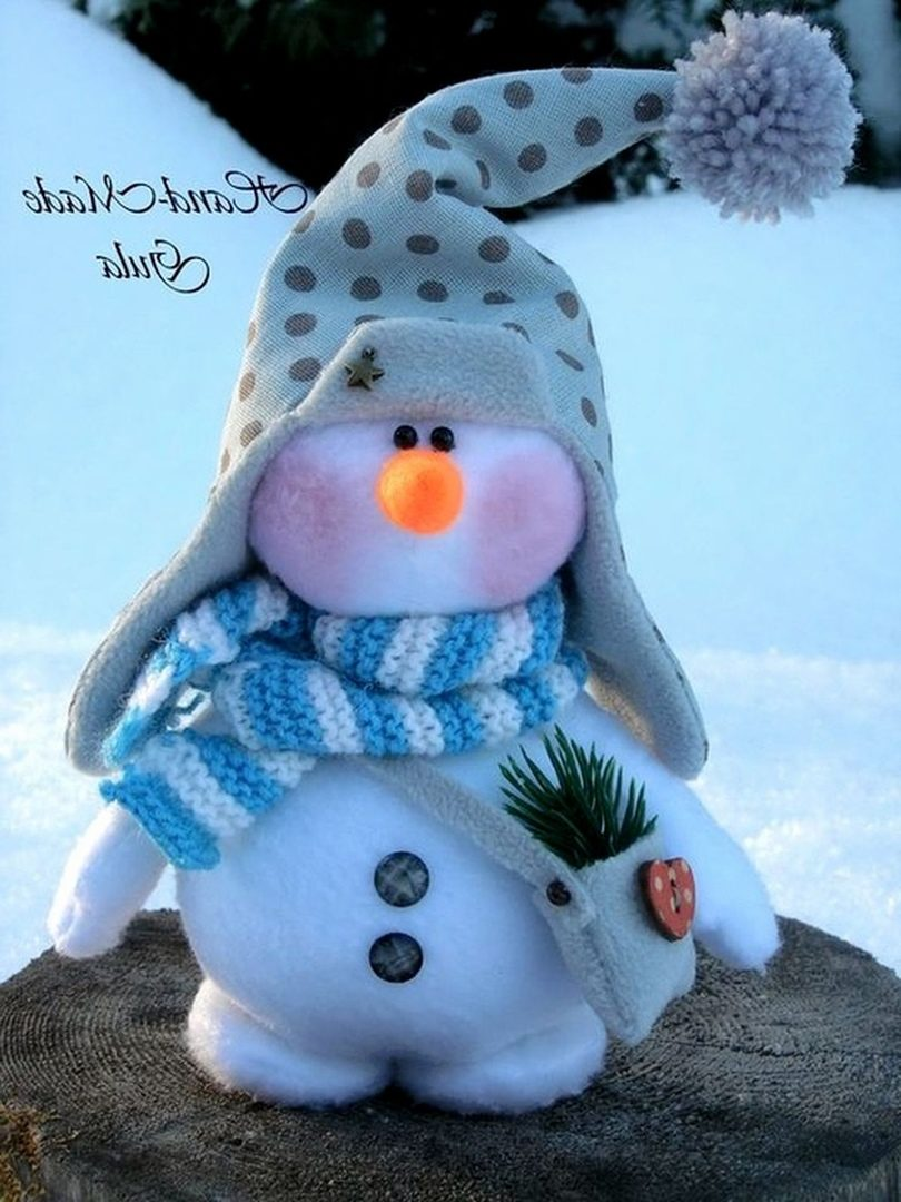 Новогодняя поделка Снеговик