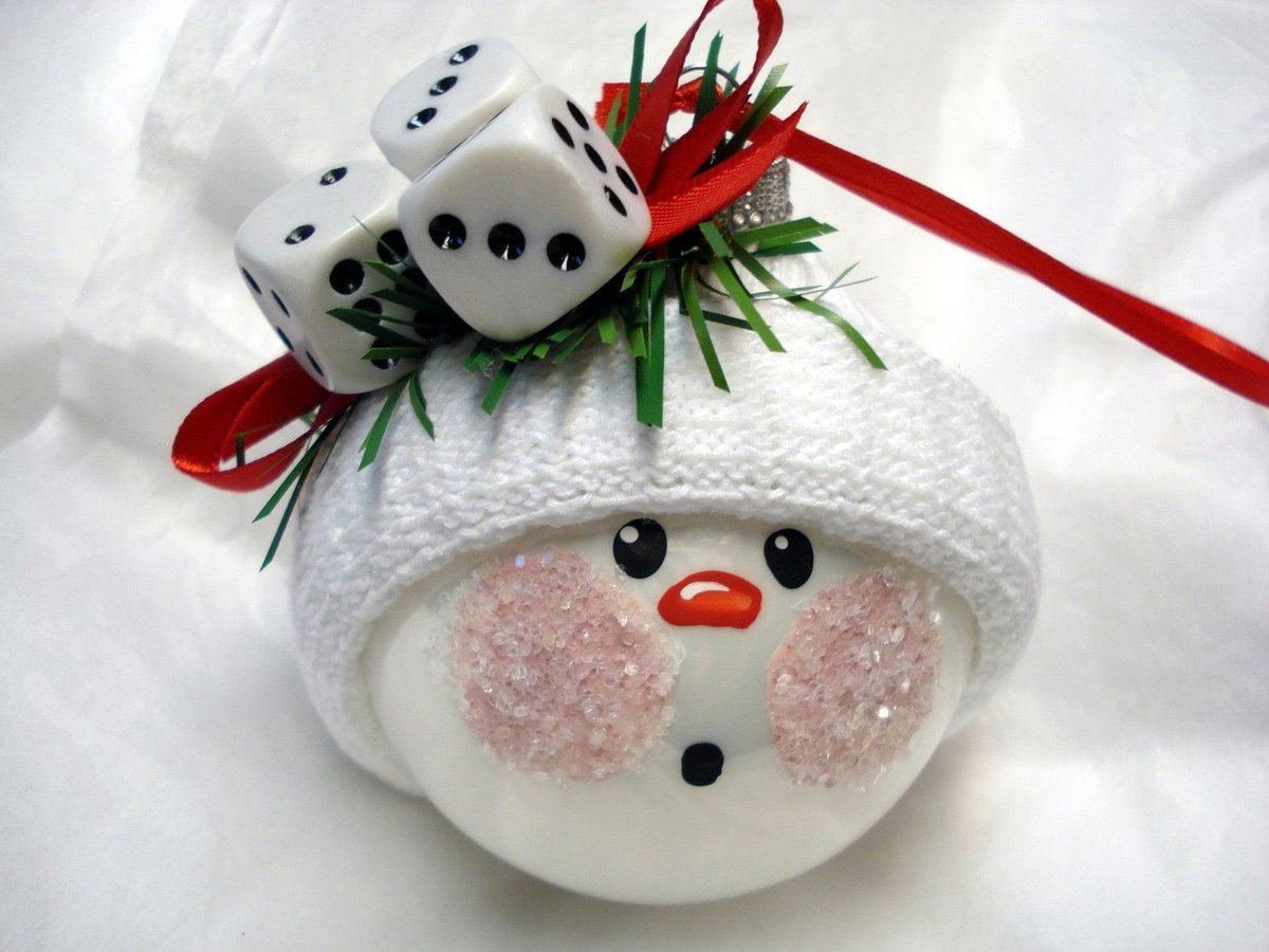 Снеговик своими руками поделка