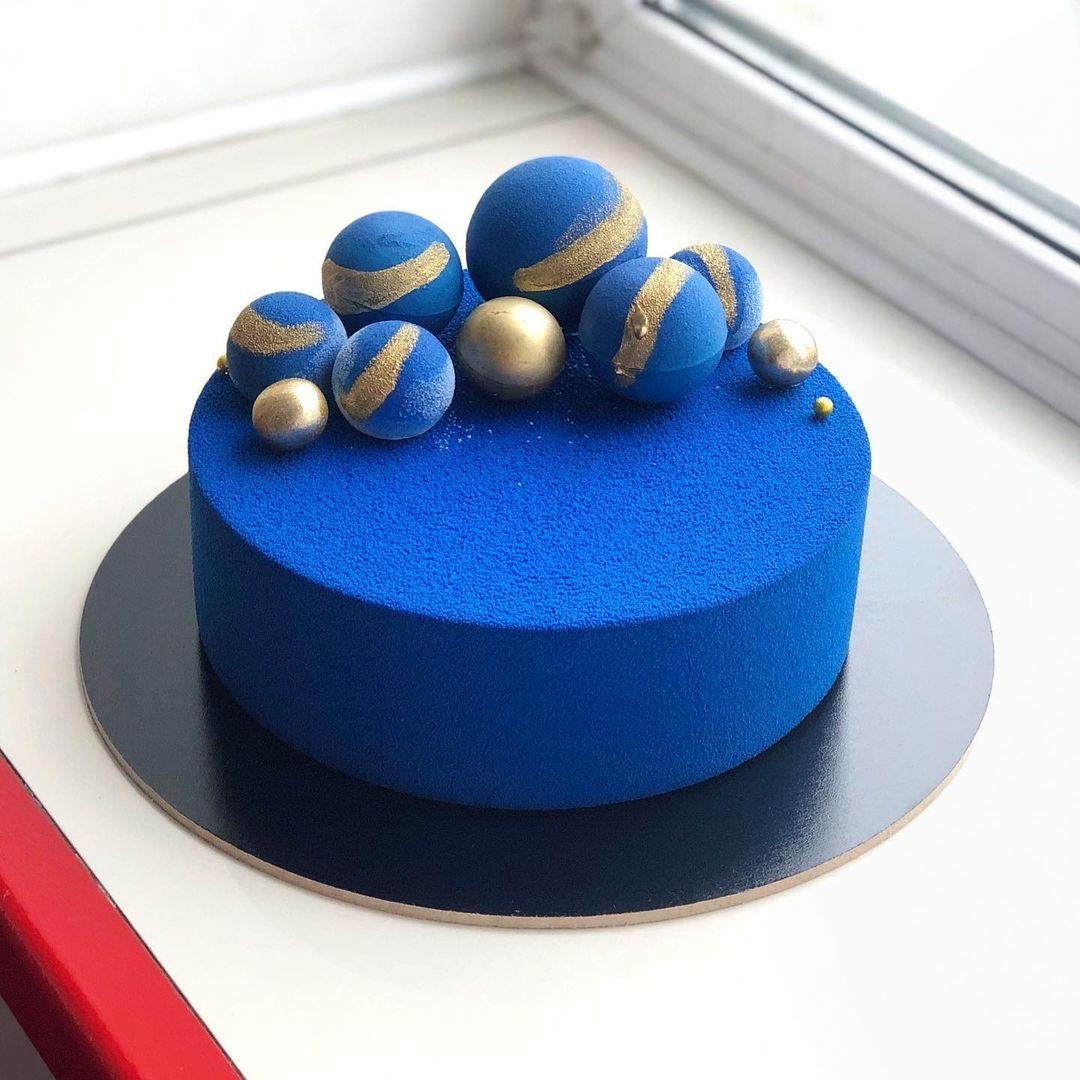 Торт в виде бомбочки