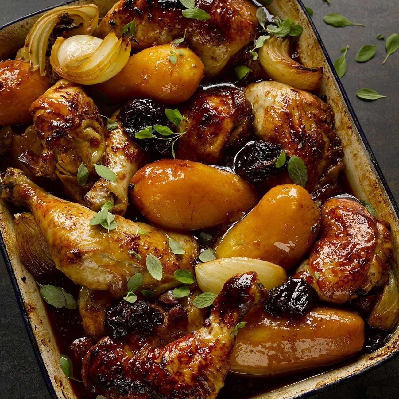 Приготовить курицу горячего. Блюда. Красивые горячие блюда. Блюда из курицы. Вторые блюда на праздничный стол.