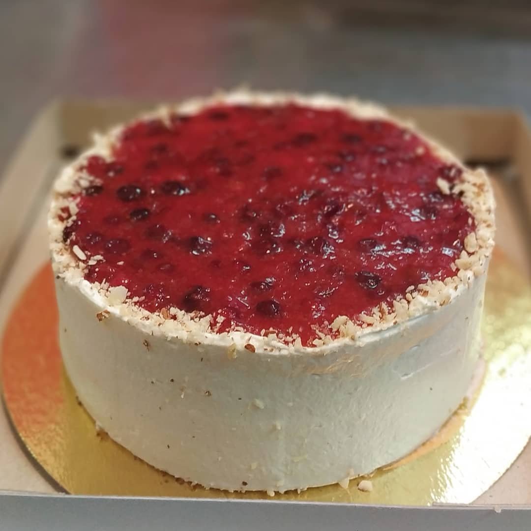 Торт брусничный Питер Фрост