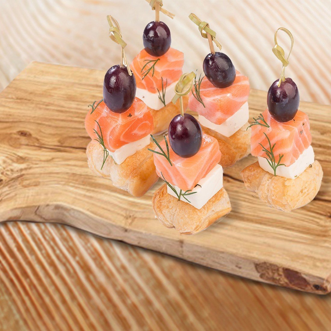 Канапе с пармской ветчиной