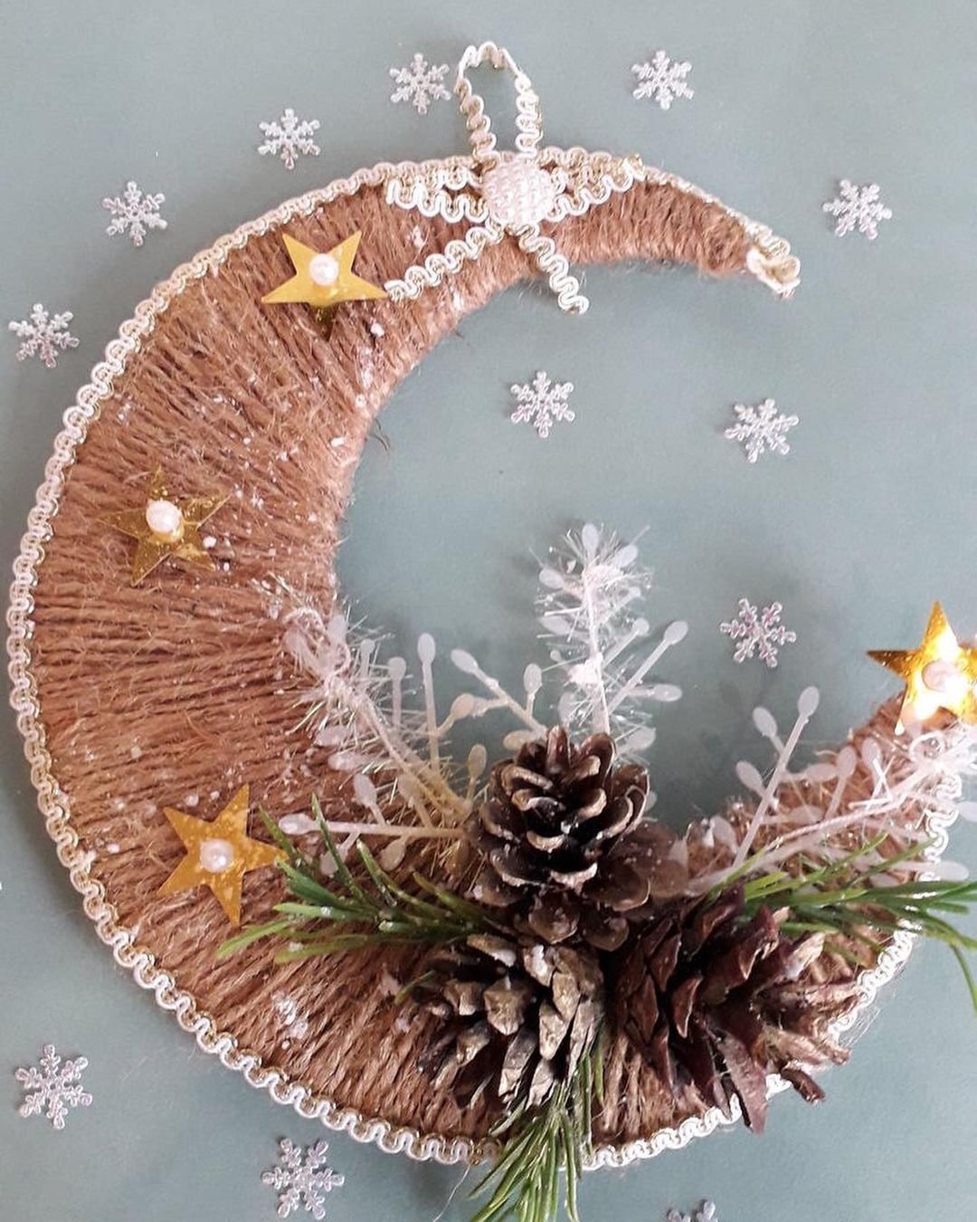 Поделка месяц новогодний