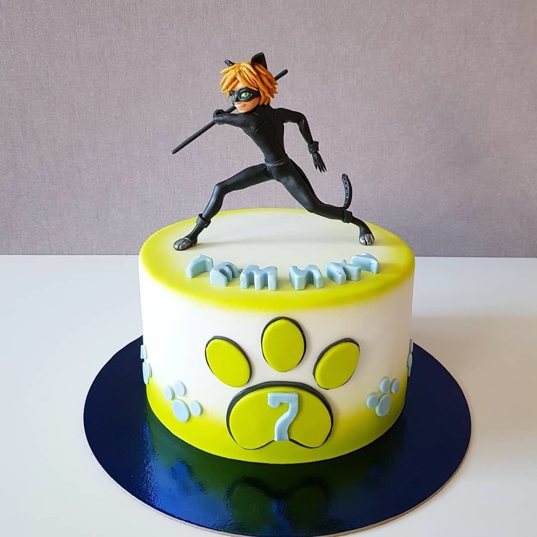 Торт леди баг из крема