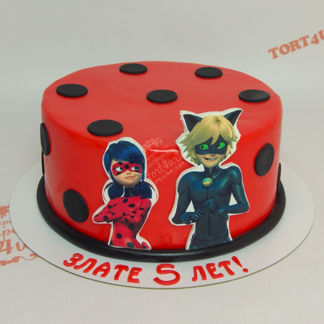 Леди баг на сахарной бумаге