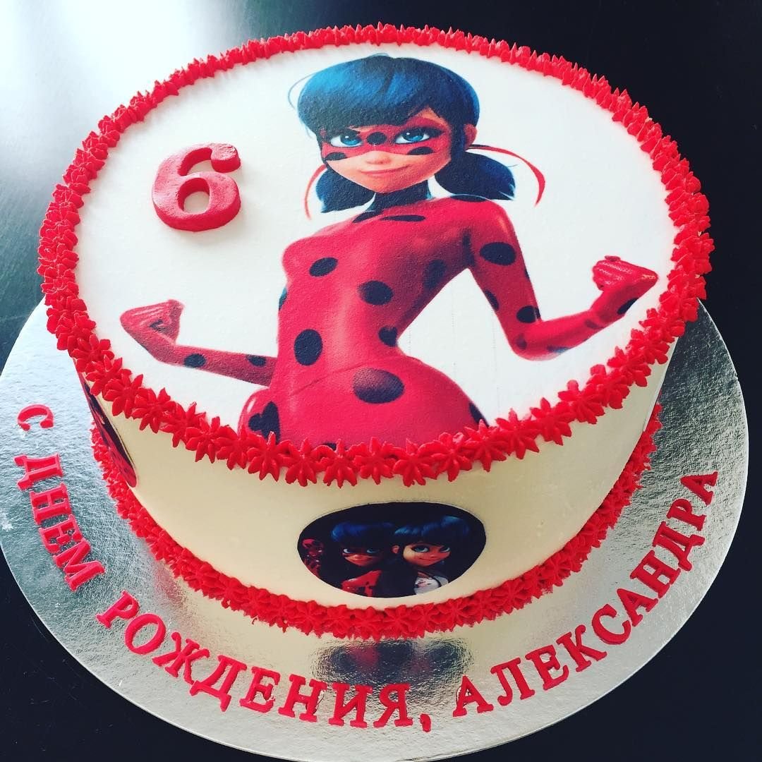 Торт леди пчела