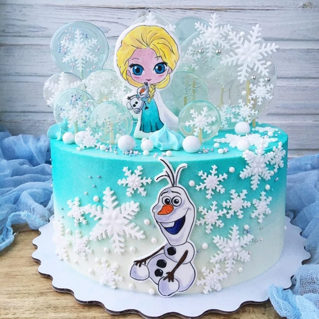 Новогодний торт с Эльзой