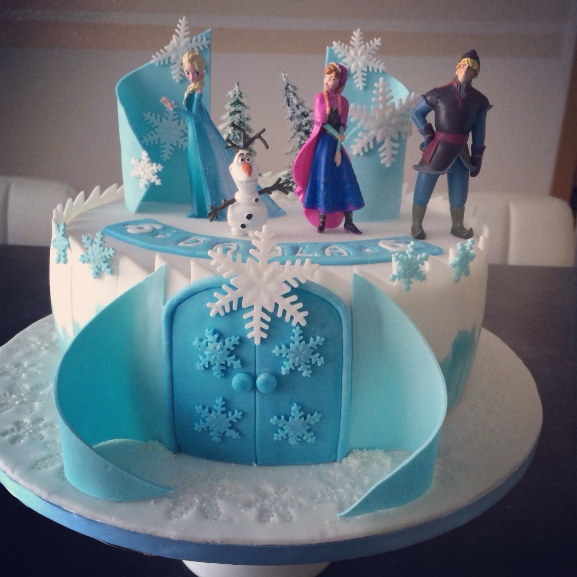 Торт кукла Эльза Холодное сердце