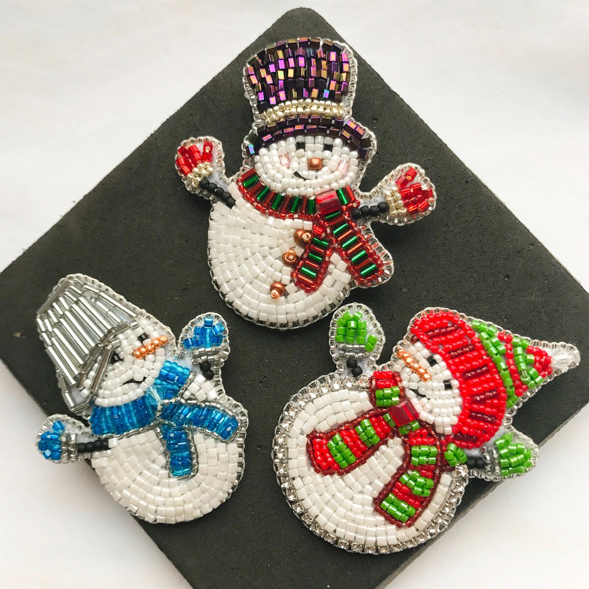 Брошь бисер Новогодняя