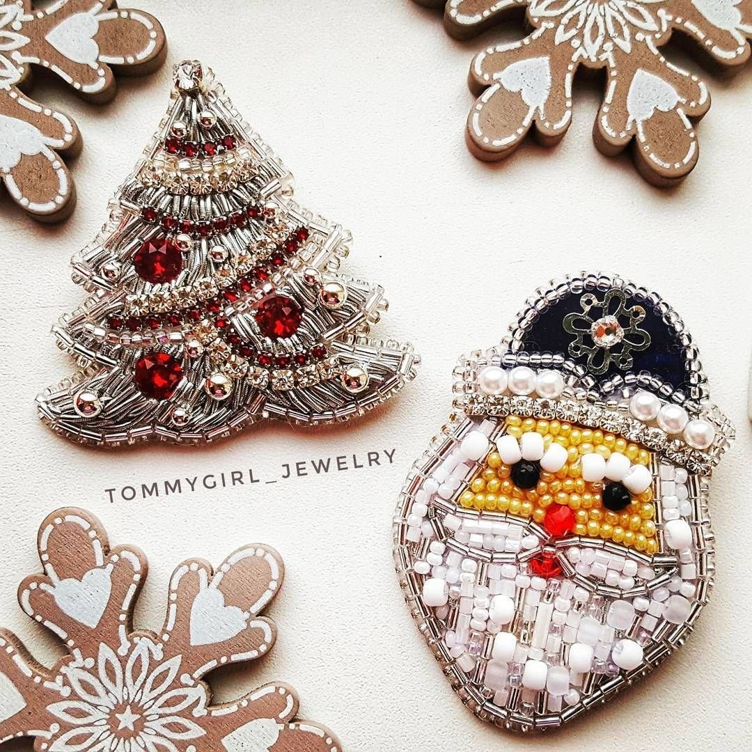 Брошь из бисера новый год