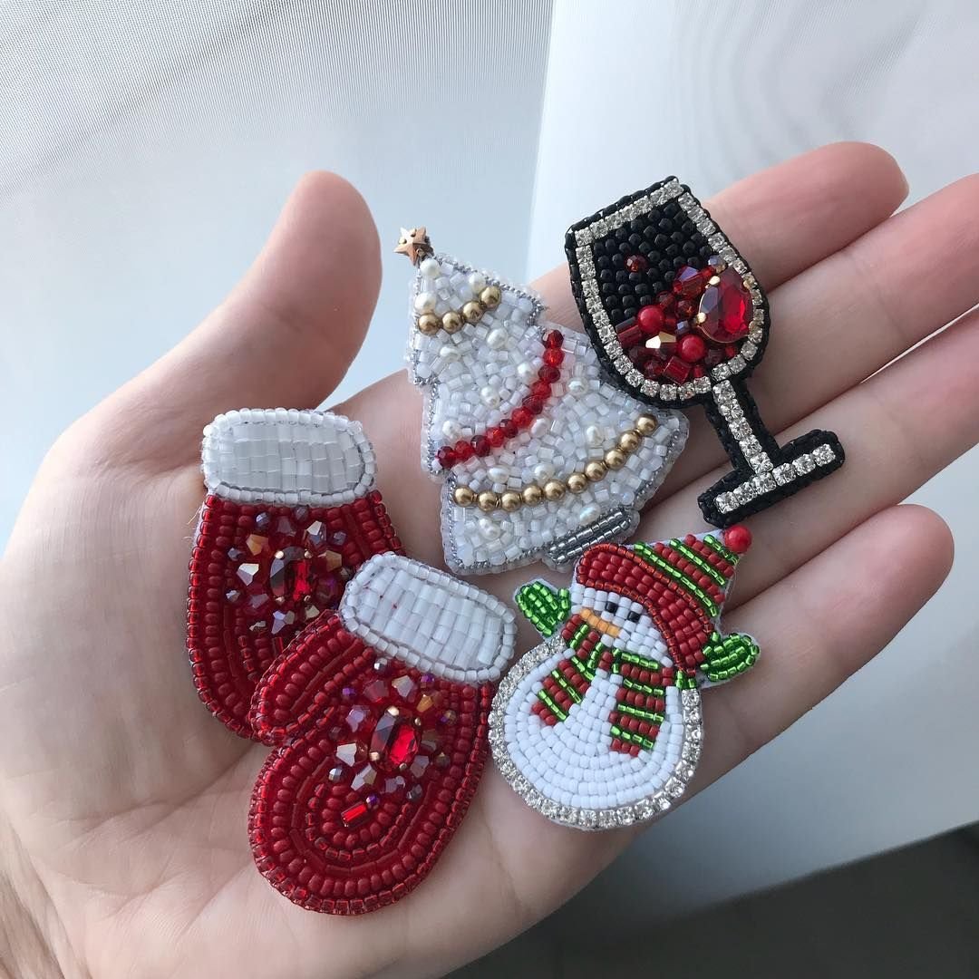 Новогодние подарки из бисера