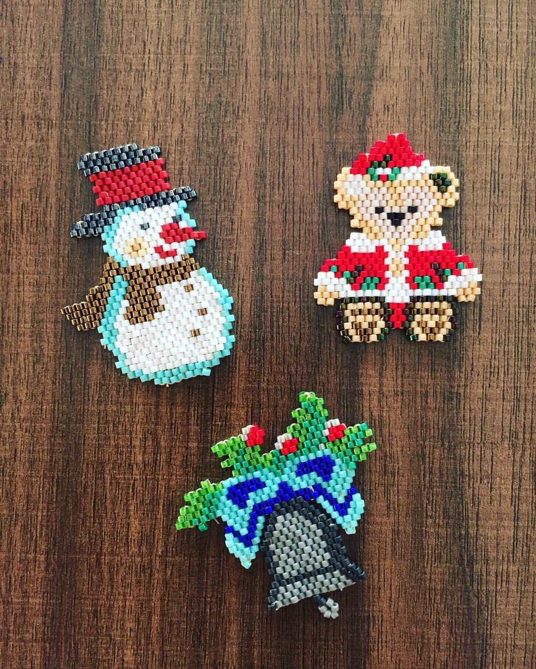 Новогодние поделки из бисера