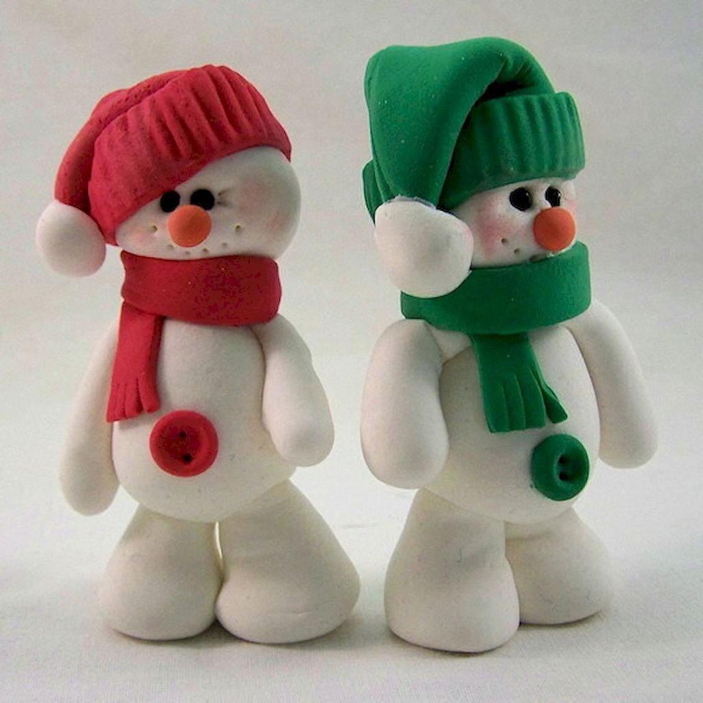 Новогодние поделки из пластилина