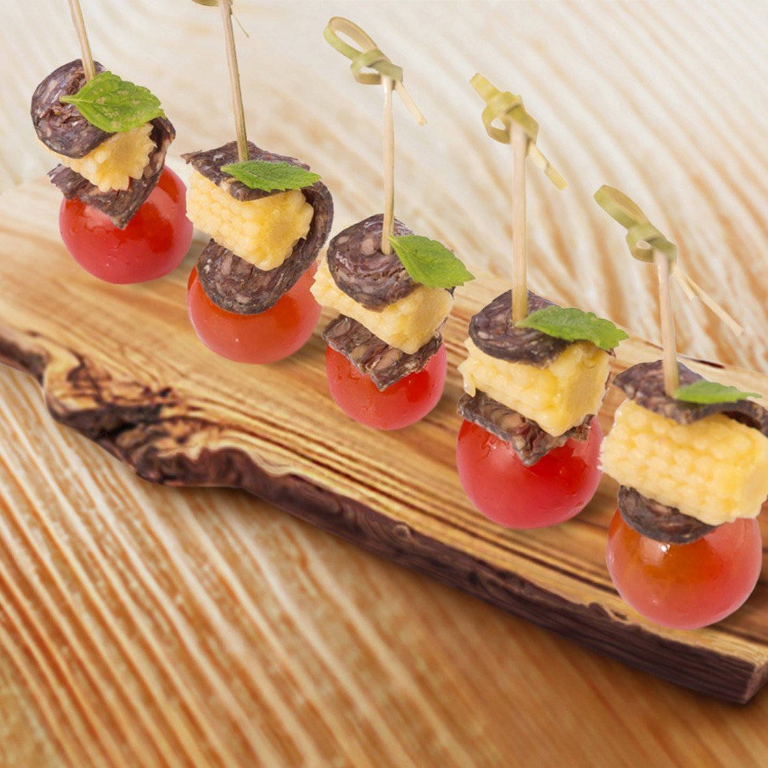 Канапе сыр черри маслины