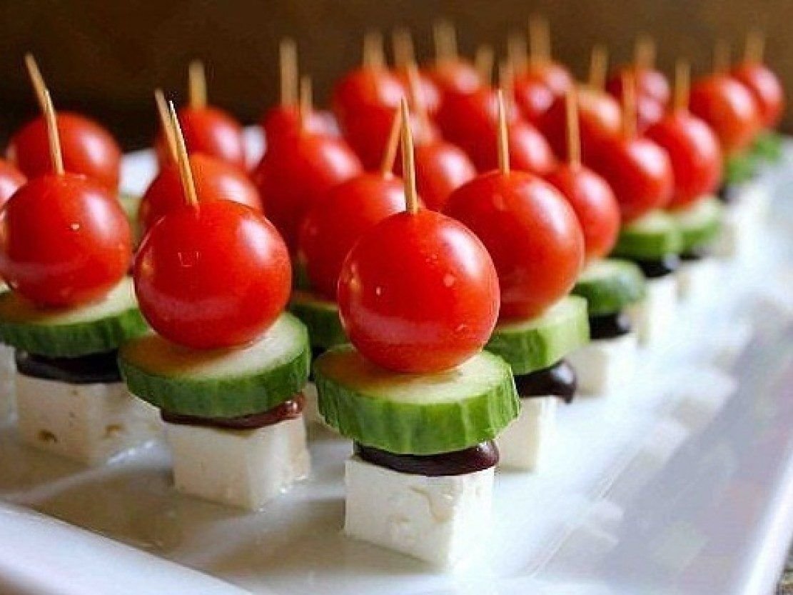 Канапе брынза черри маслины