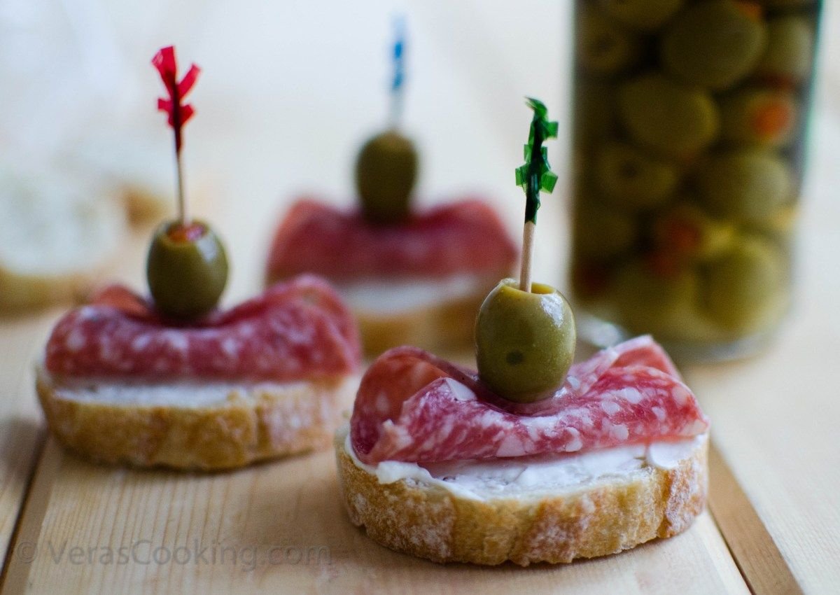 Канапе с салями