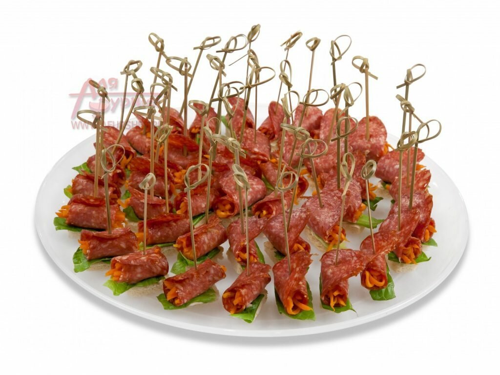 Канапе бантики из колбасы