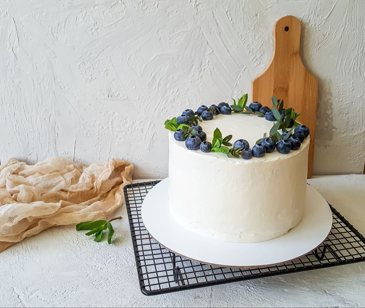 Нежный торт для женщины