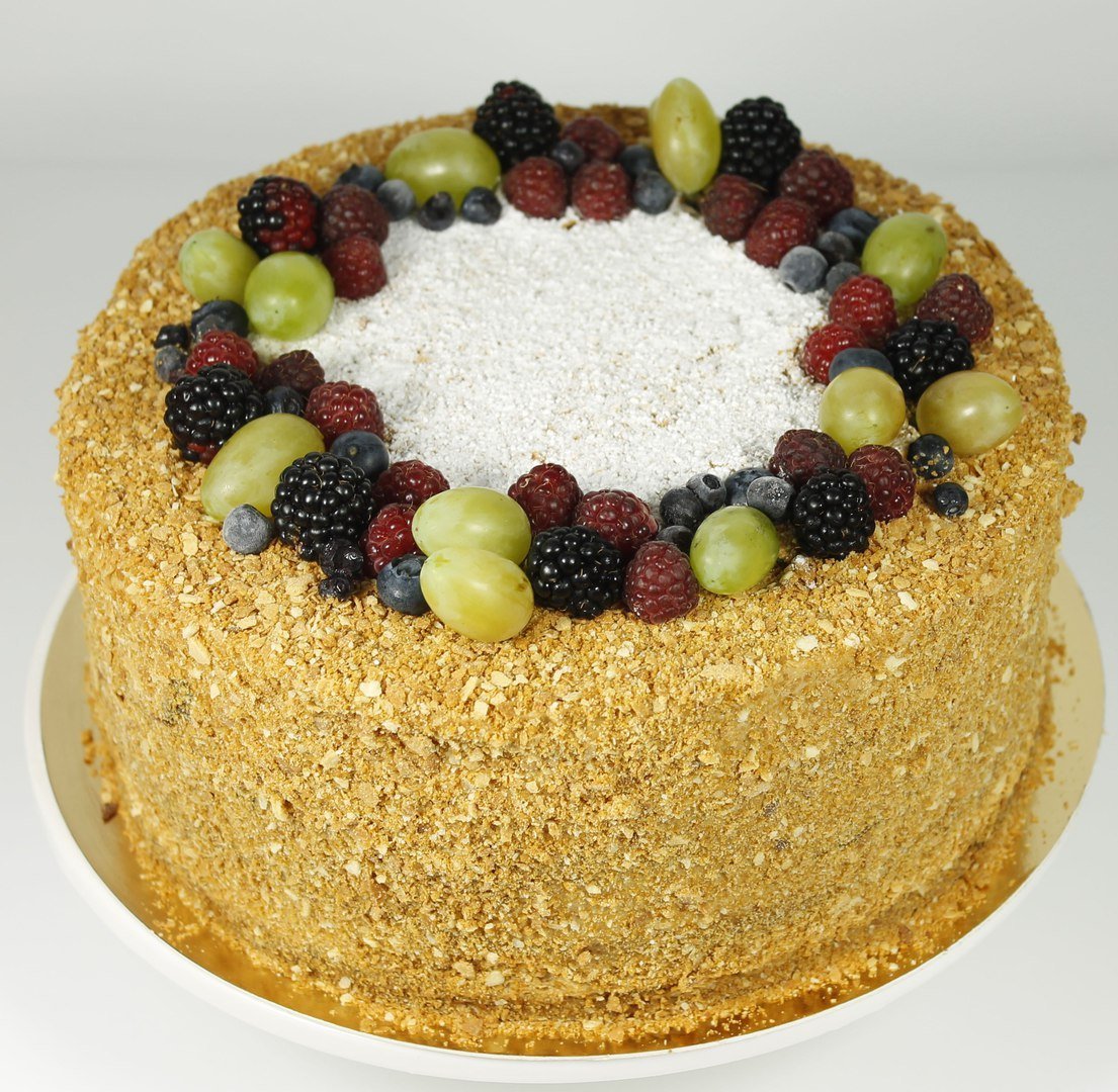 Украшение медовика кремом чиз