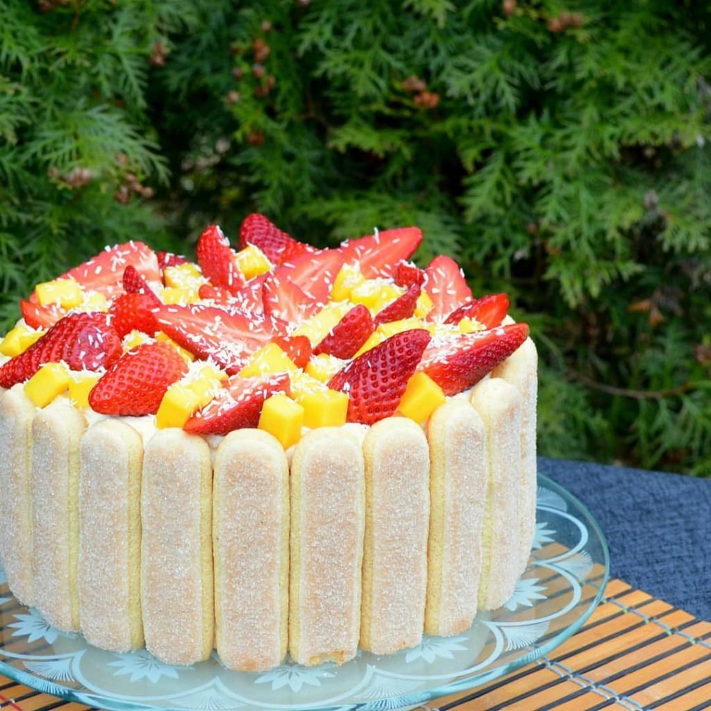 Манговый торт