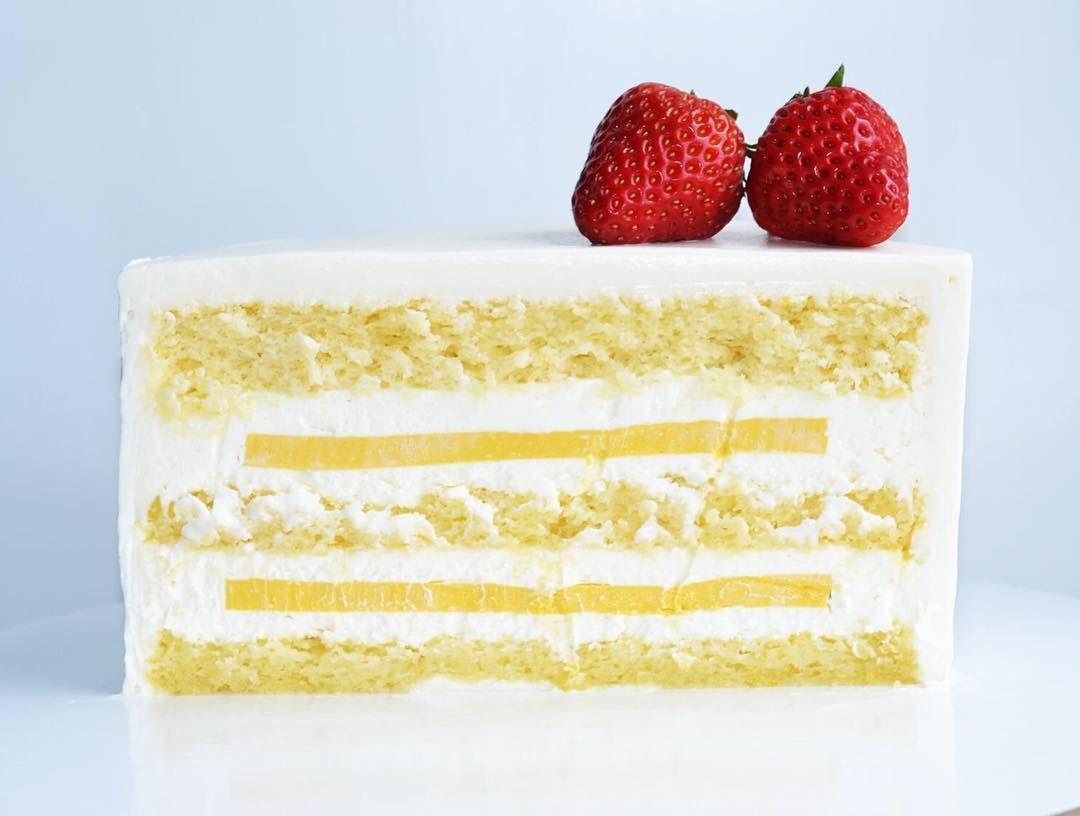 Торт фруктовый бисквитный