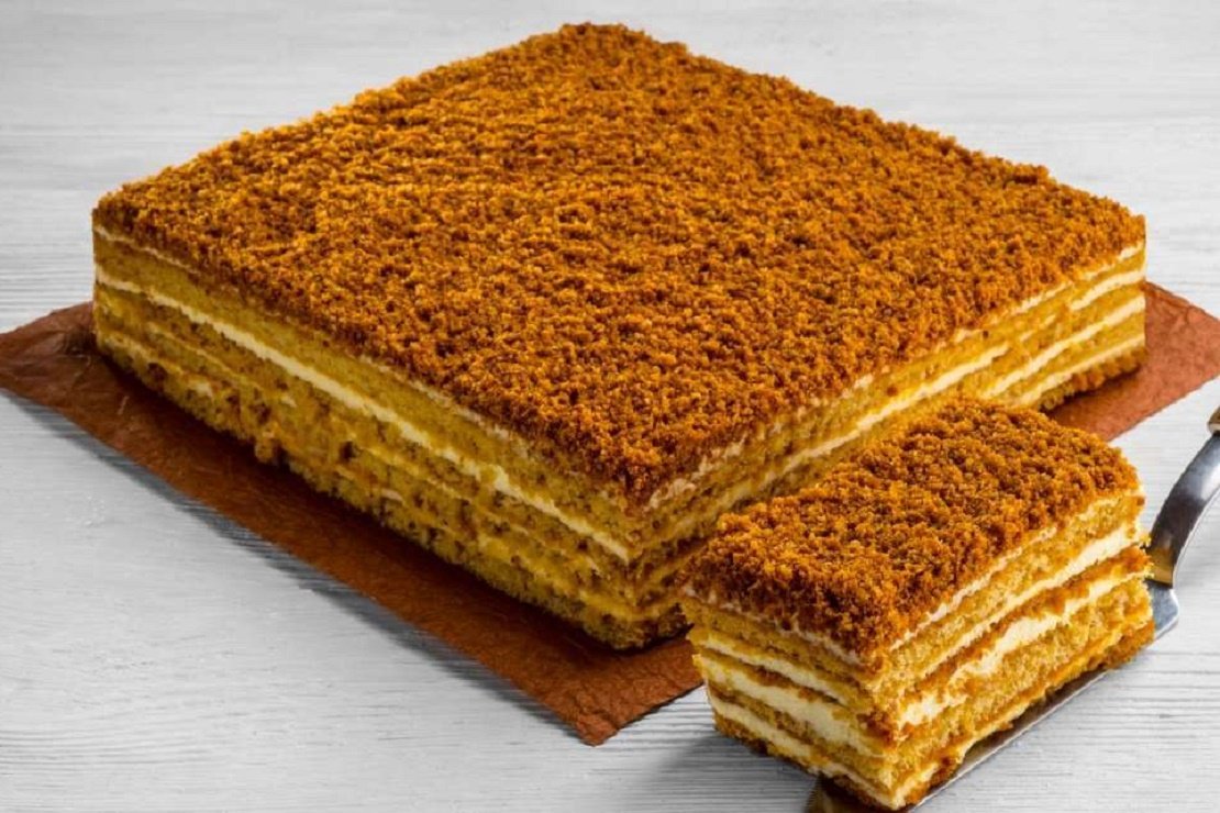 Медовик на сковороде со сметанным кремом без раскатывания коржей