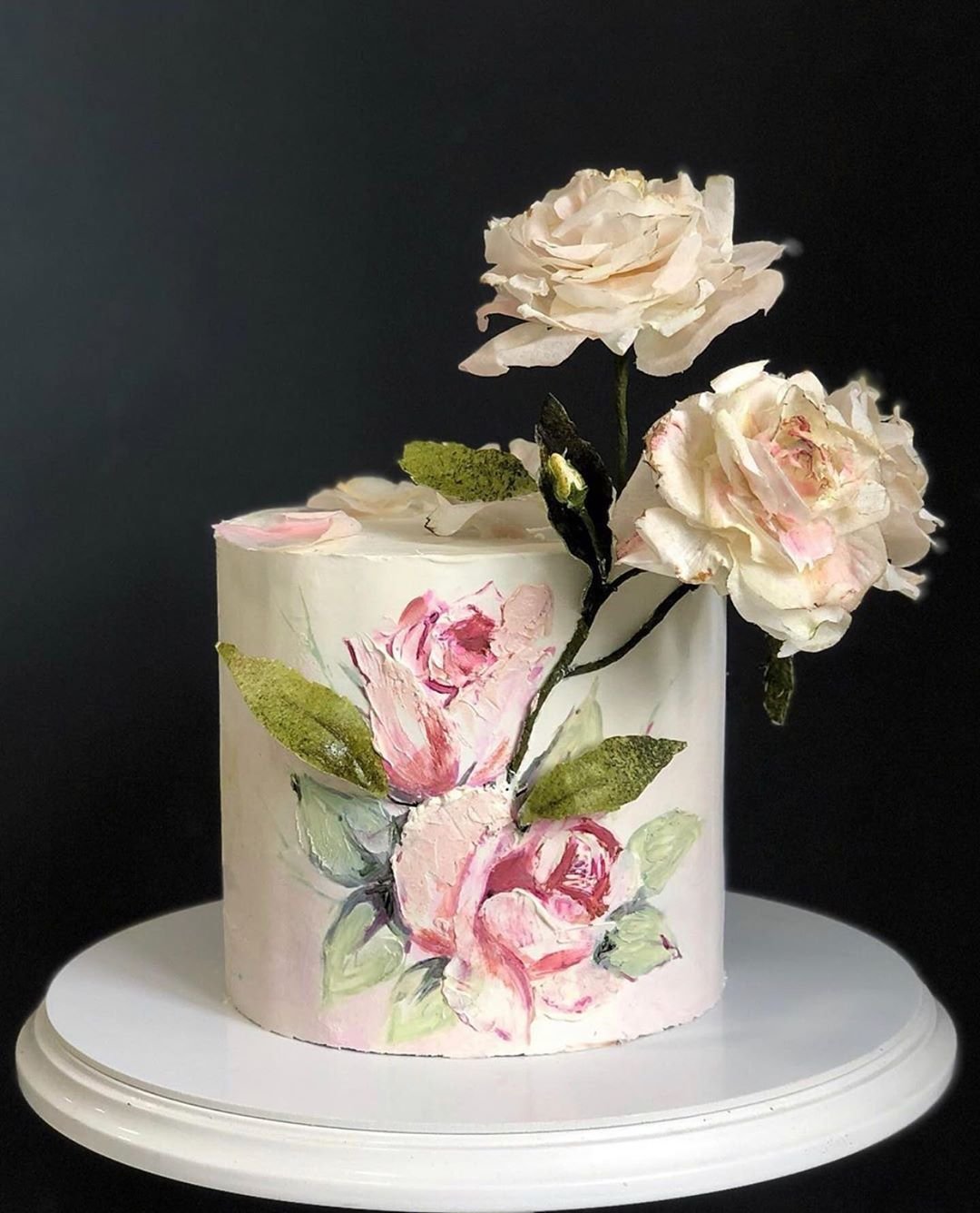 Торт с вафельными цветами