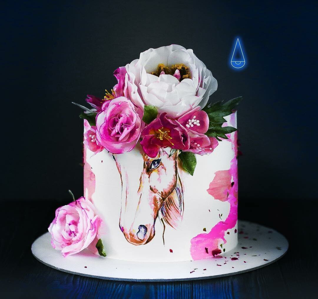 Декор свадебного торта с шариками