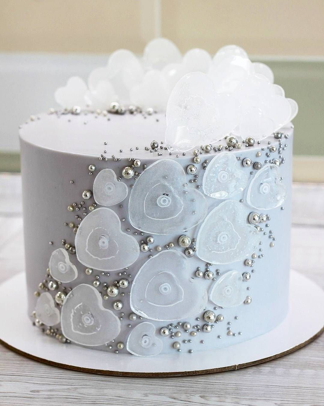 Торт с вафельными цветами