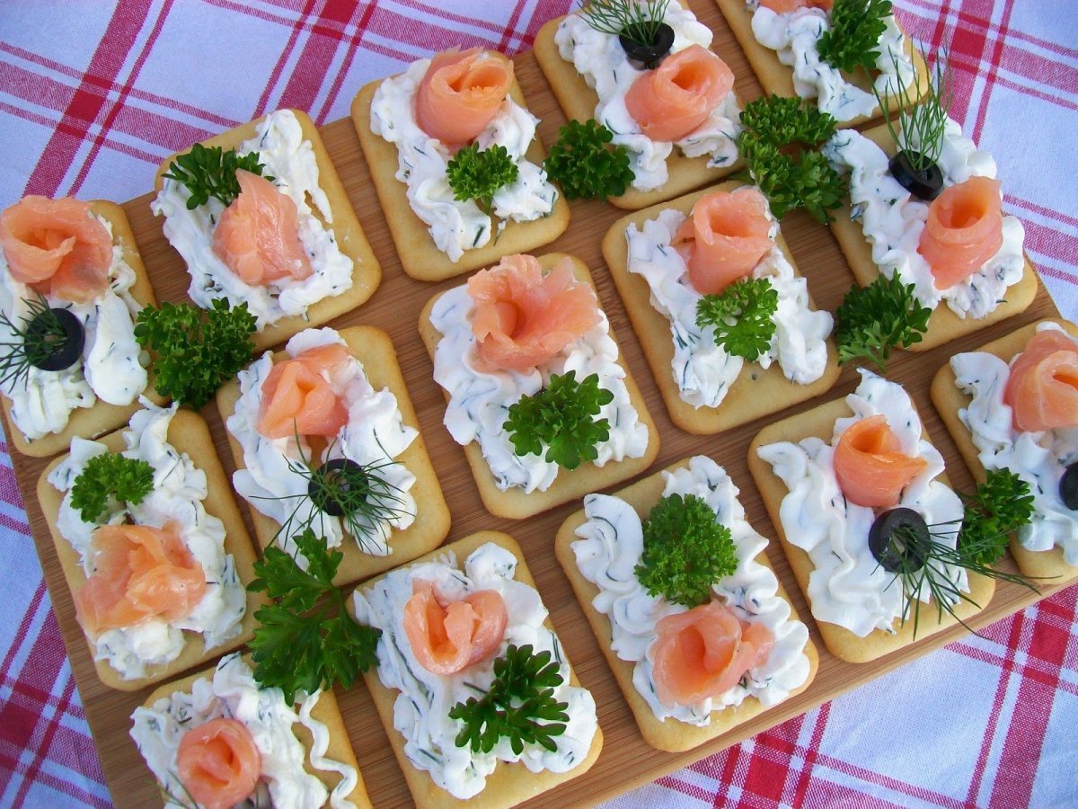 Канапе Капрезе