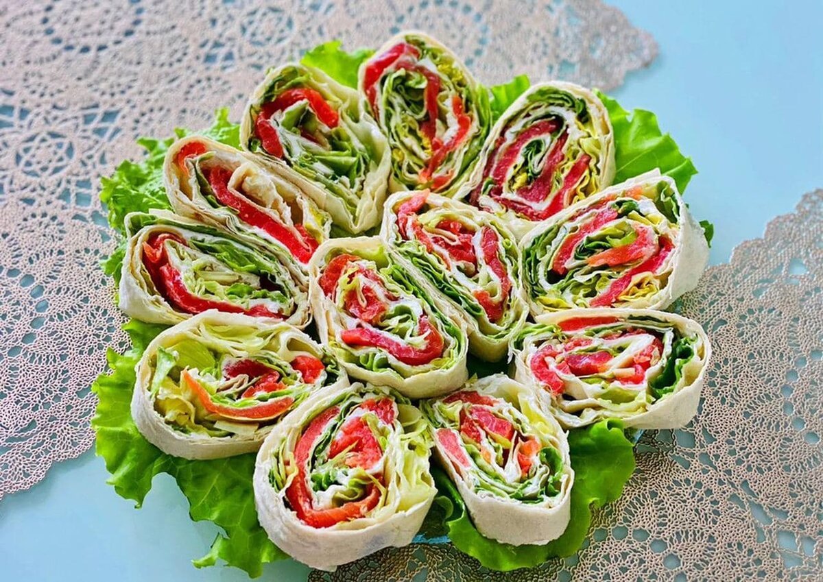 Рулет из лаваша с ветчиной