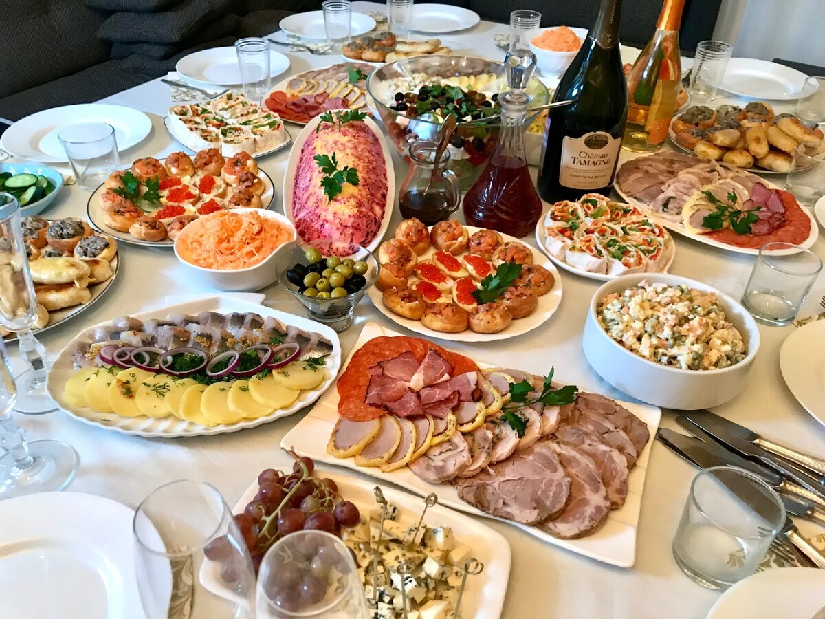 Праздничный стол