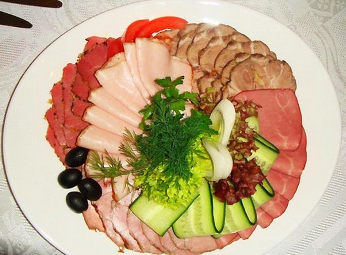 Мясная нарезка на праздничный стол
