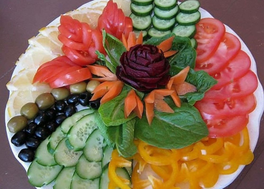 Мясная нарезка оригинальная подача