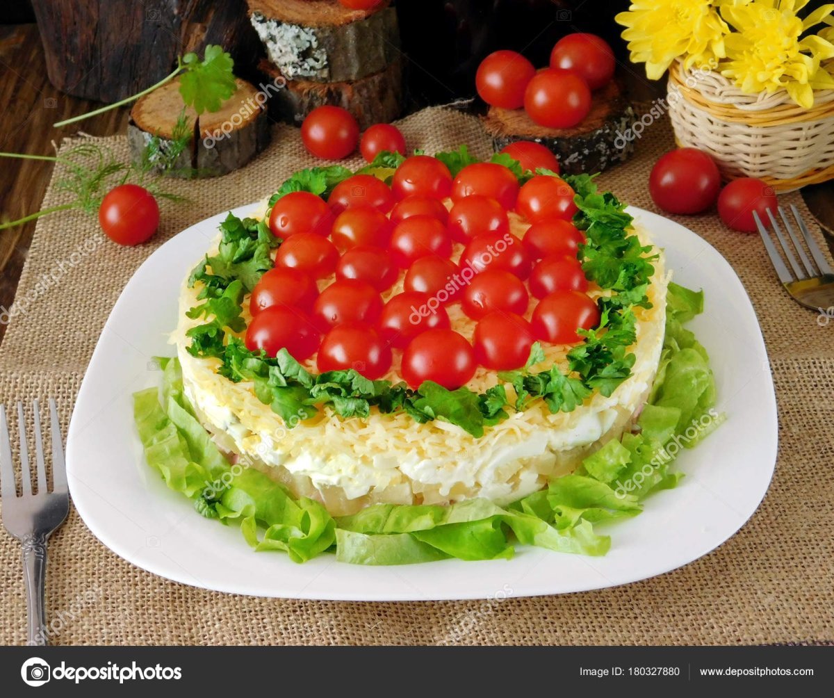 Салат из огурцов и крабовых палочек