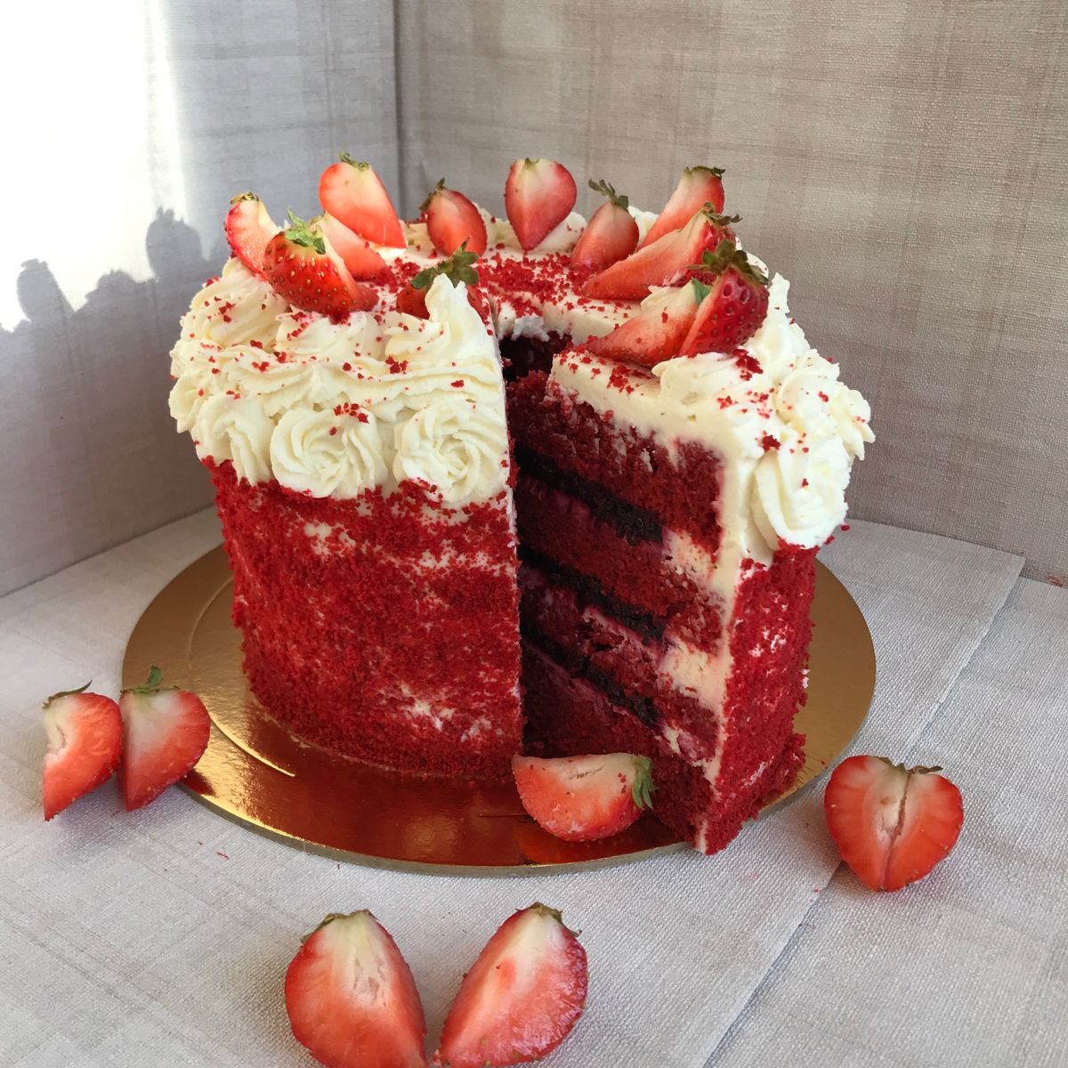 Торт красный бархат Гулливер