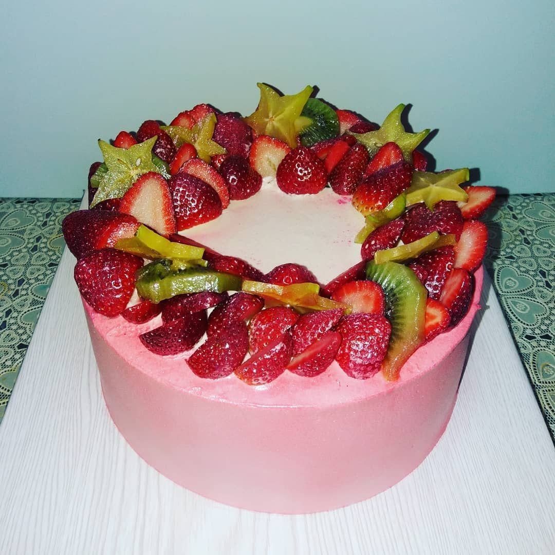 Торт клубничный Рафаэлло