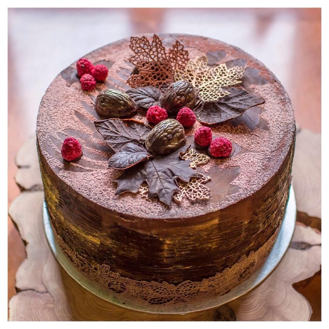 Зелень для украшения торта