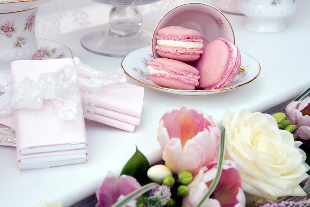 Эффектный декор торта