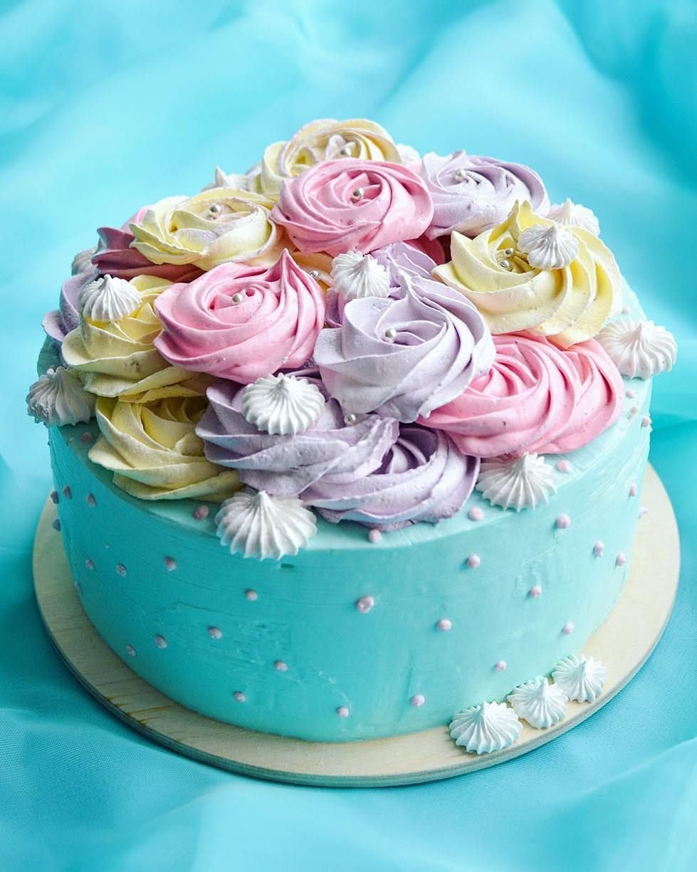 Торт с зефирными цветами