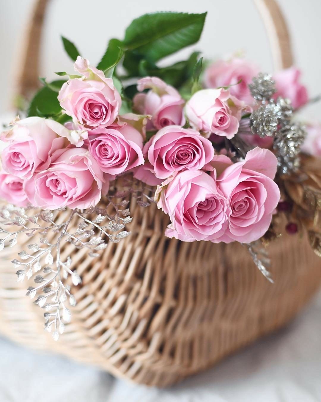 Добрый день картинки с розами. Букет шикарный. Нежный букет. Шикарные цветы. Красивый нежный букет.