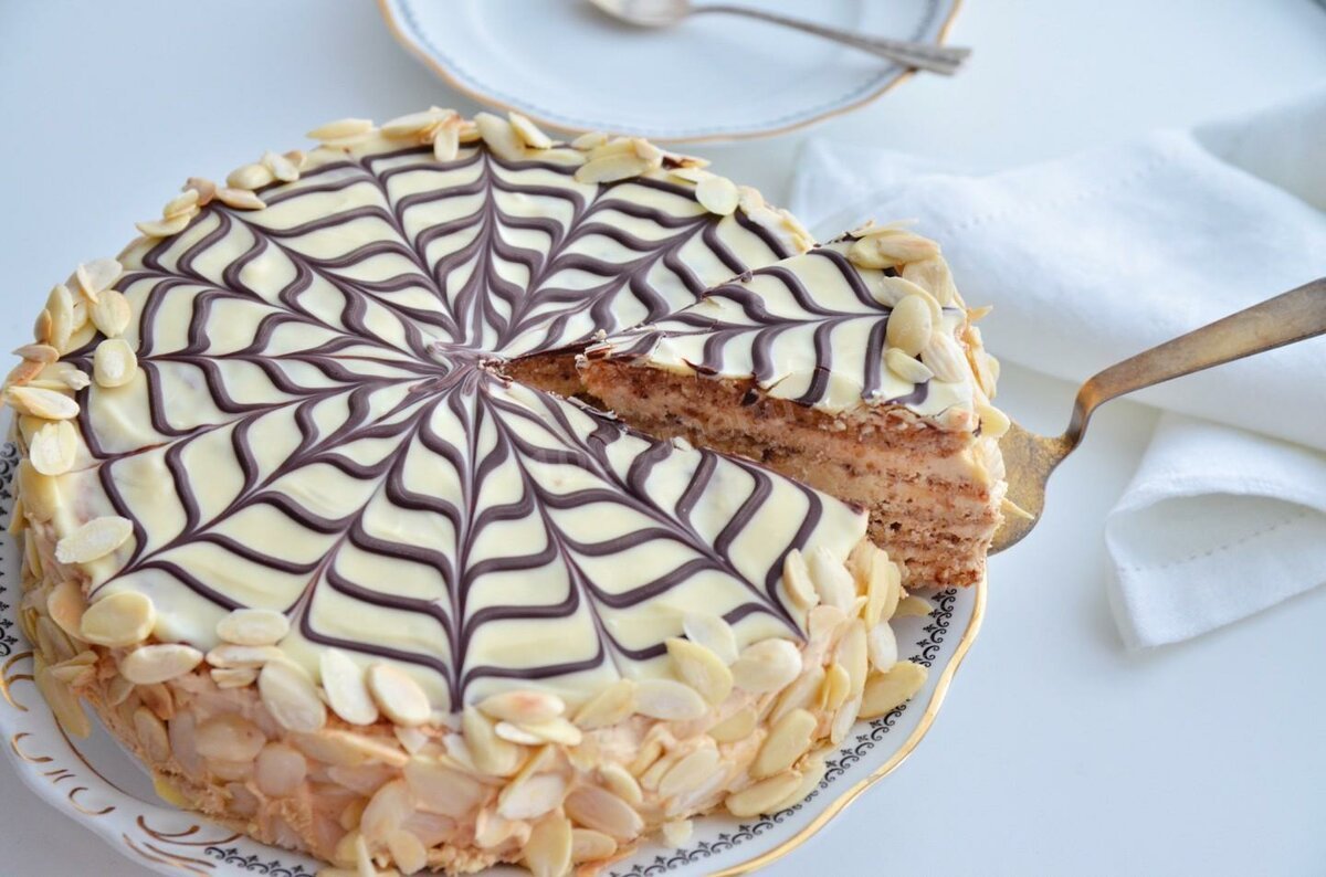 Бисквитный рулет со сметанным кремом