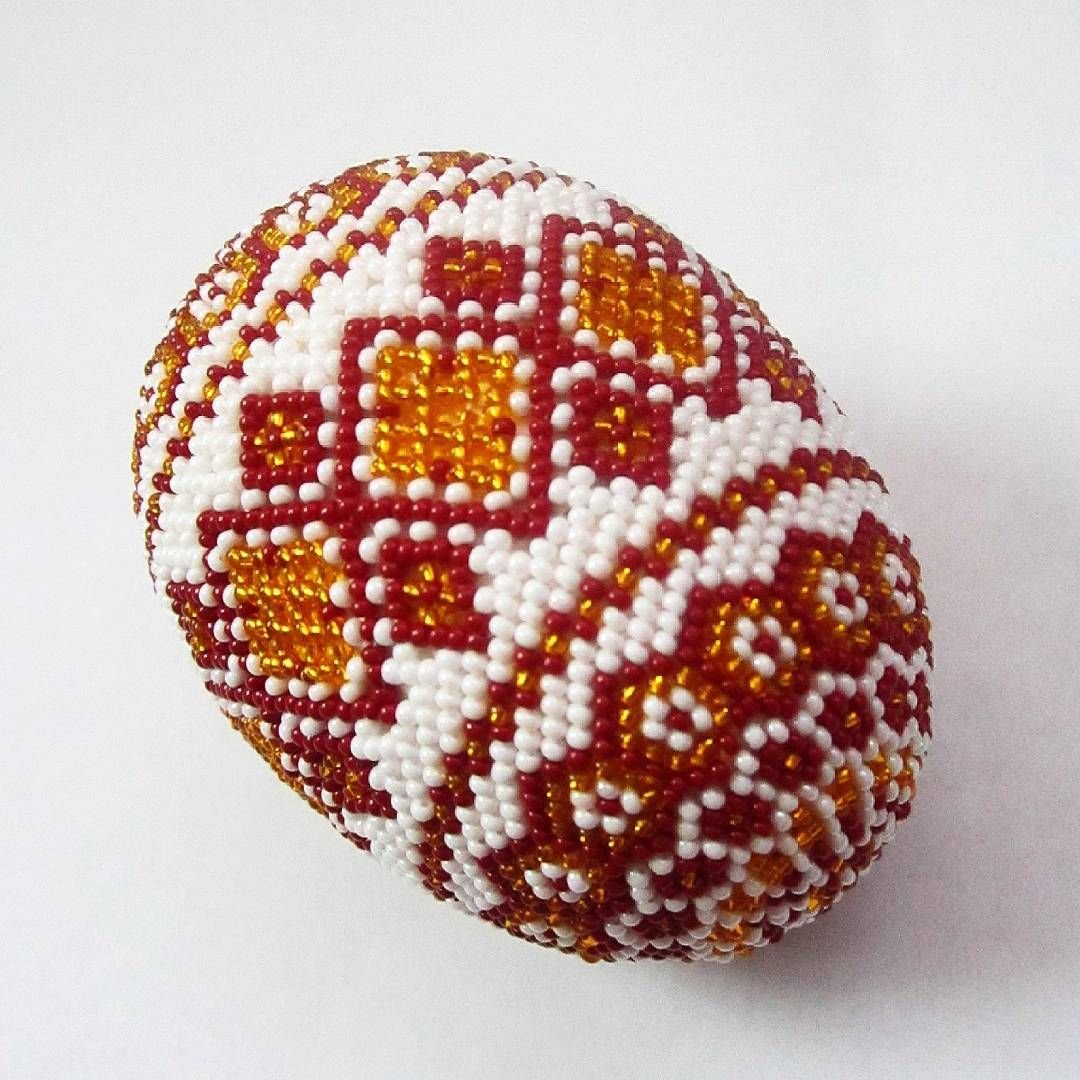 Пасхальное яйцо оплетенное бисером